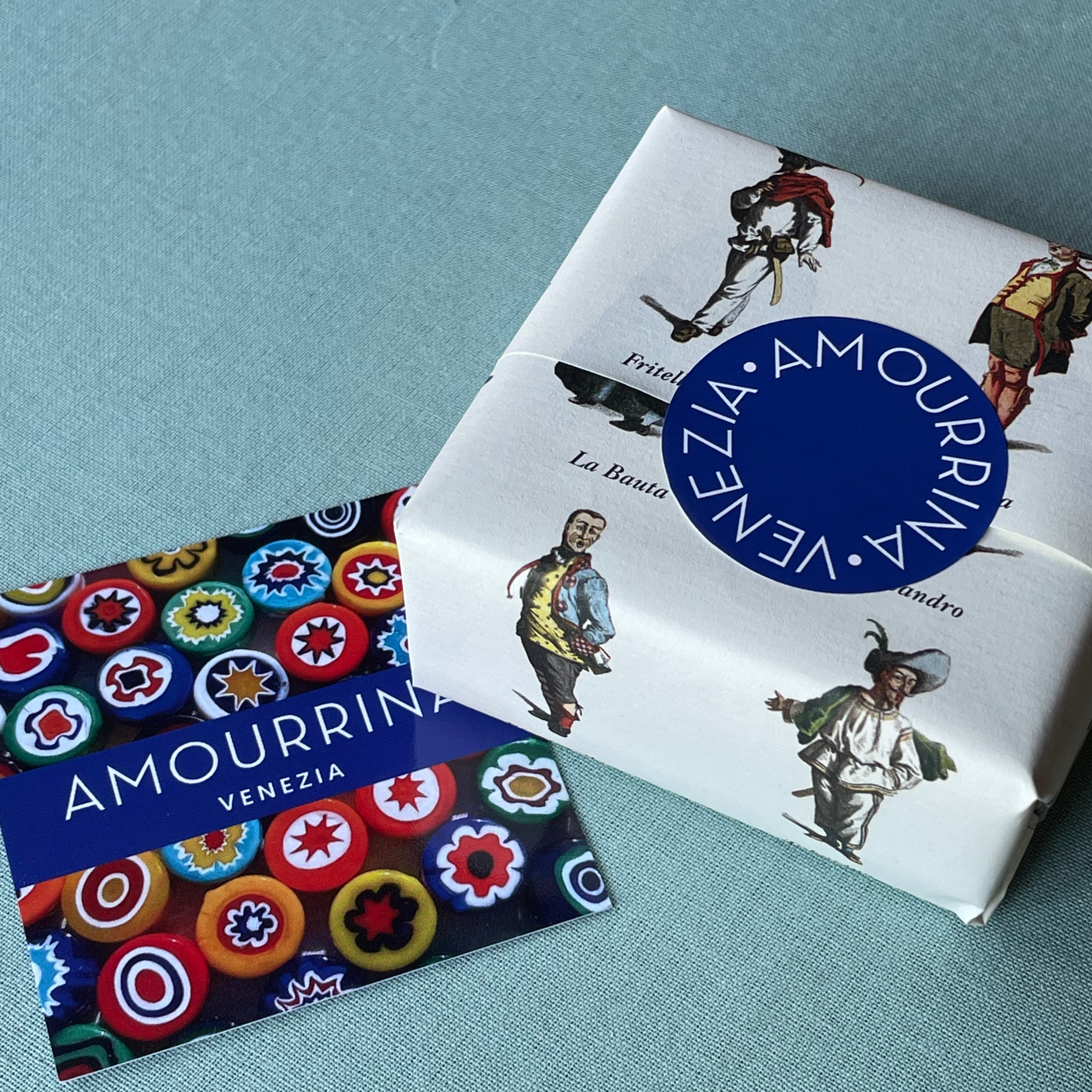 Venetian gift wrapping